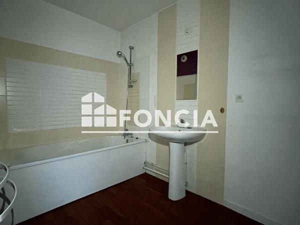 Location Appartement 3 pièces 72.9 m² - 7 AVENUE DE VARSOVIE PORTE 105 Lens 62300