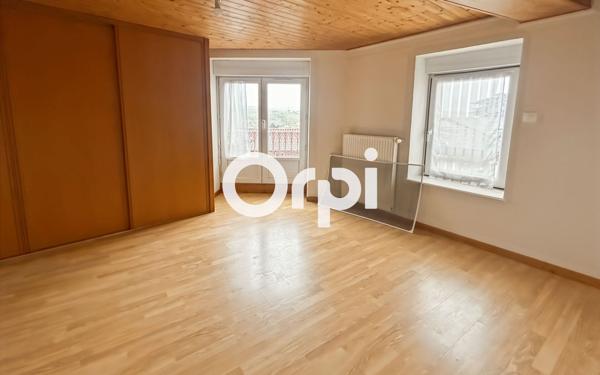 Appartement à louer    4 pièces •  Saint-Symphorien-sur-Coise