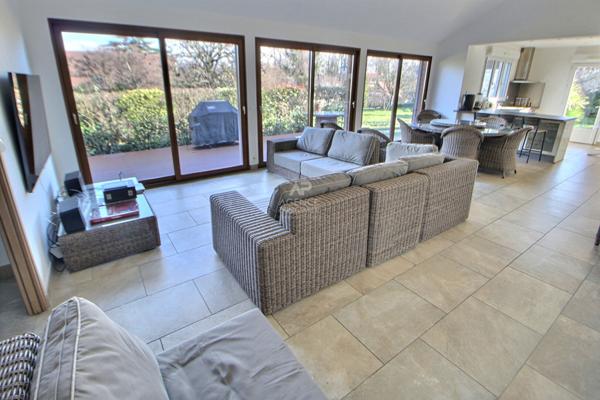 Maison familiale Vernouillet €499 000 ** - Référence 1073