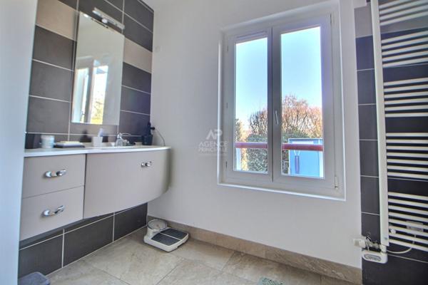 Maison familiale Vernouillet €499 000 ** - Référence 1073