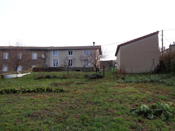Maison rénovée proposée en vente à terme occupée