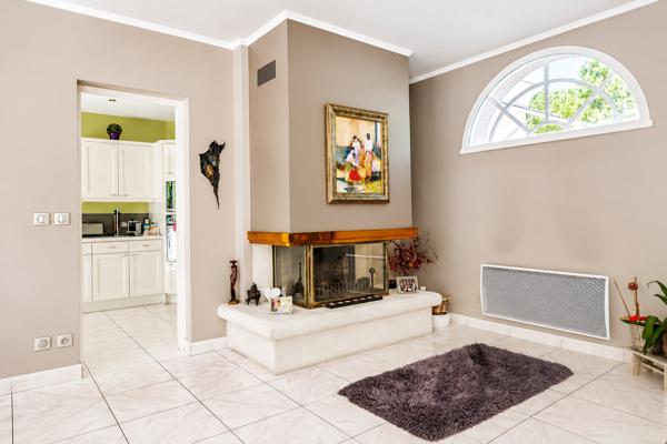 AULNAY-SOUS-BOIS - QUARTIER LE PARC | MAISON FAMILIALE 291 M² ? 5 CHAMBRES ? TERRAIN ARBORÉ 712 M² Aulnay sous bois