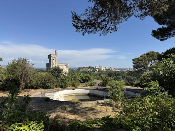 Villeneuve-lès-Avignon (30400) Projet de construction sur un site exceptionnel