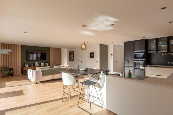 VILLA CONTEMPORAINE DE PLAIN-PIED AVEC PISCINE À ANGRESSE
