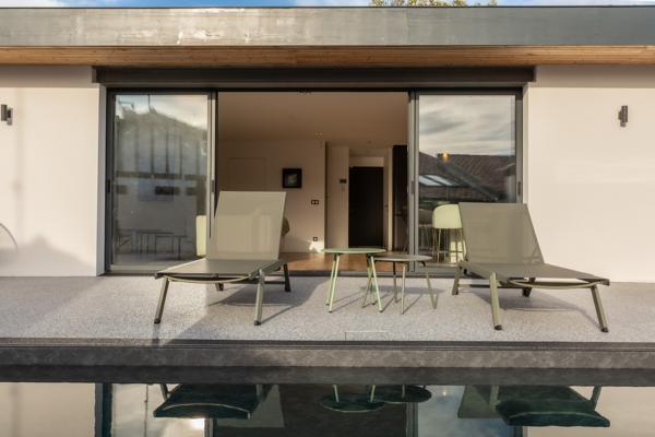 VILLA CONTEMPORAINE DE PLAIN-PIED AVEC PISCINE À ANGRESSE