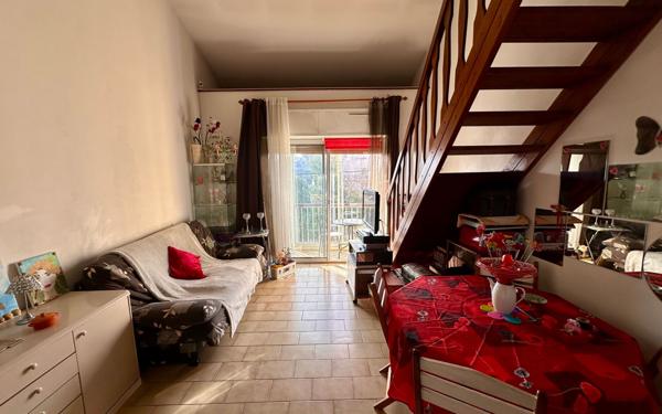 Appartement à vendre    3 pièces • 54 m2 Six-Fours-les-Plages