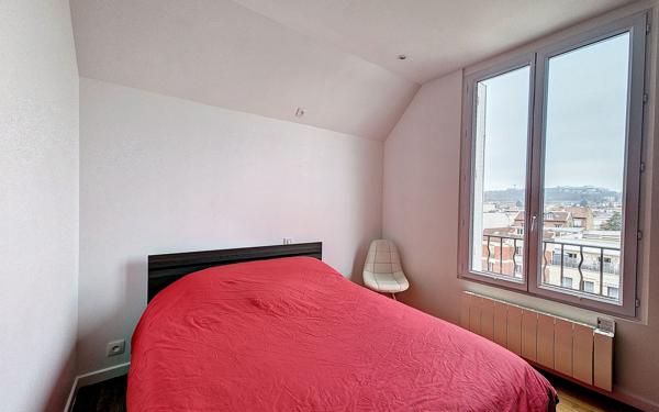 Appartement à louer    2 pièces •  Suresnes