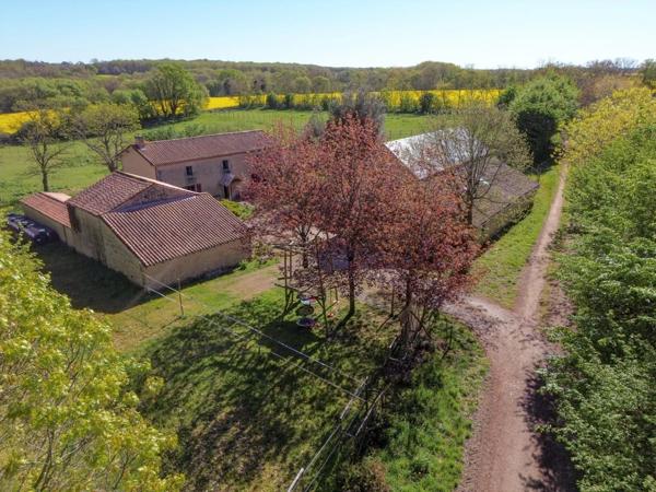 Propriete à vendre 10 pièces AUBIGNY (79) Terrain 27 715 m²