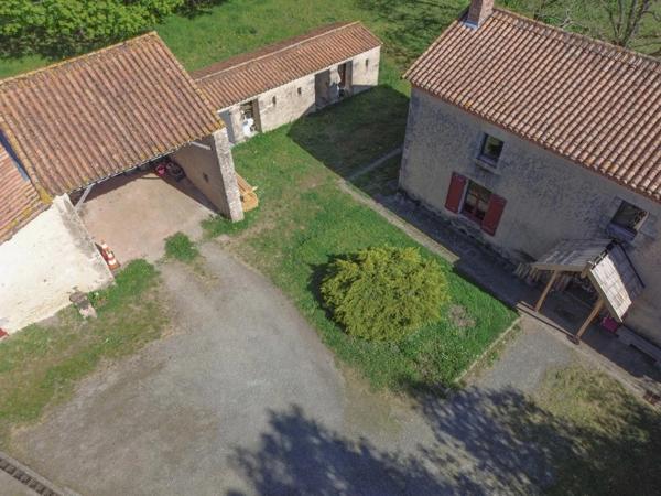 Propriete à vendre 10 pièces AUBIGNY (79) Terrain 27 715 m²