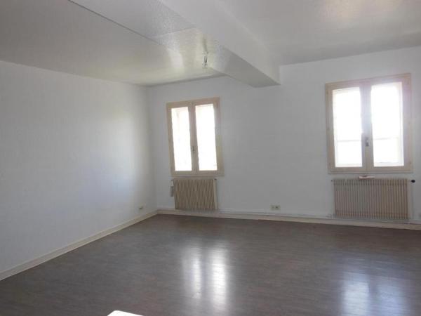 Appartement à louer 3 pièces 63.79m²