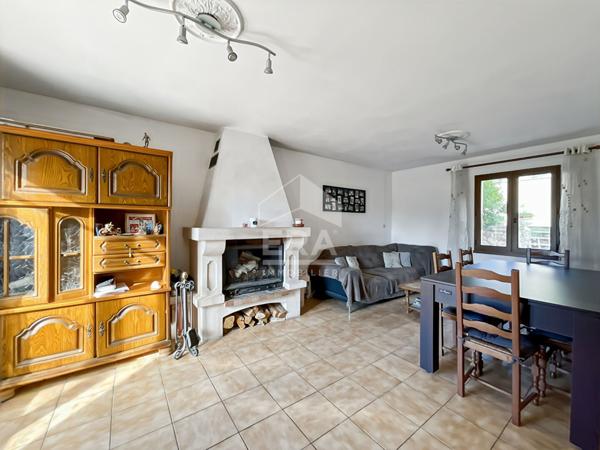 MAISON INDIVIDUELLE DE TYPE 4 PIECES AVEC PISCINE