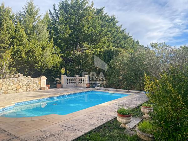 MAISON INDIVIDUELLE DE TYPE 4 PIECES AVEC PISCINE