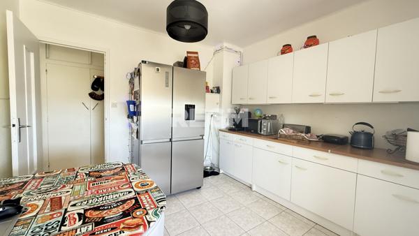Appartement 4 pièces de 67 m² avec cave et parking privé