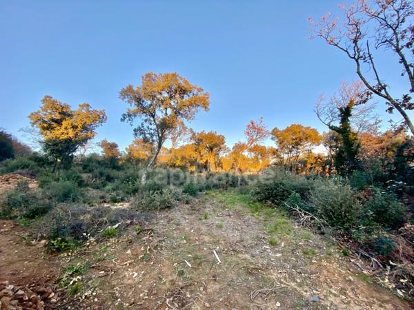 Terrain à vendre 850 m2 proche de UZES (30)