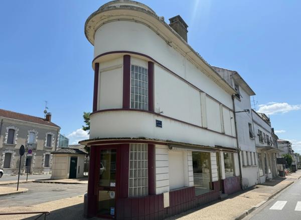 👉 Immeuble Art Déco – Commerce loué – Marmande