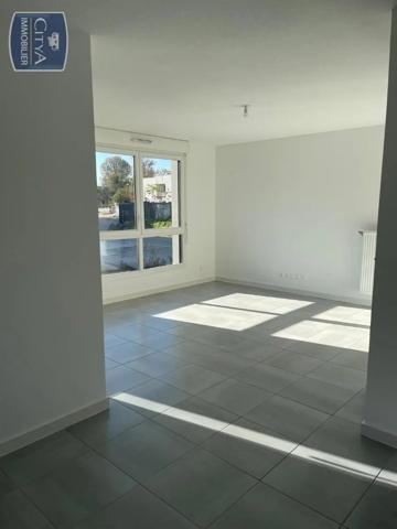 Appartement à louer 3 pièces 62.2m² Villenave-d'Ornon (33140)