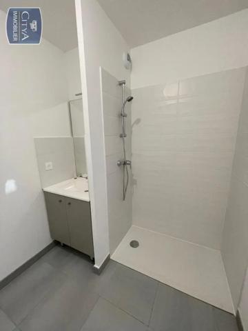 Appartement à louer 3 pièces 62.2m² Villenave-d'Ornon (33140)