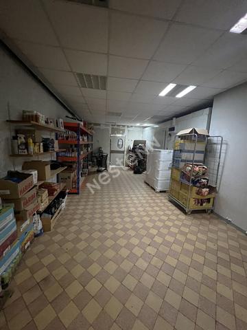 MONTCORNET : Local commercial (supérette) + Appartement