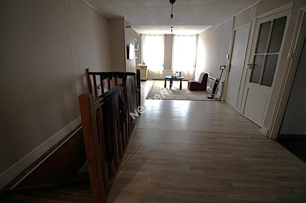 MONTCORNET : Local commercial (supérette) + Appartement