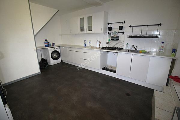 MONTCORNET : Local commercial (supérette) + Appartement