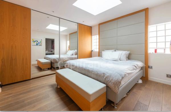 Maison à vendre 6 pièces COURBEVOIE (92)