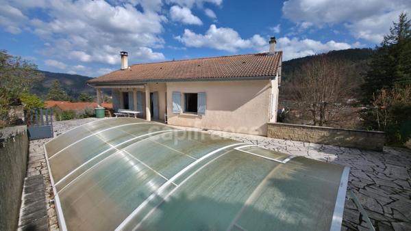 Maison plain-pied 90 m² – Terrain 2400 m² – Piscine – Sous-sol complet – Vue dégagée – Aurec-sur-Loire