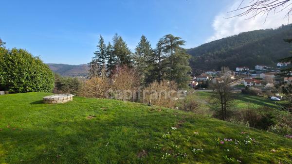 Maison plain-pied 90 m² – Terrain 2400 m² – Piscine – Sous-sol complet – Vue dégagée – Aurec-sur-Loire