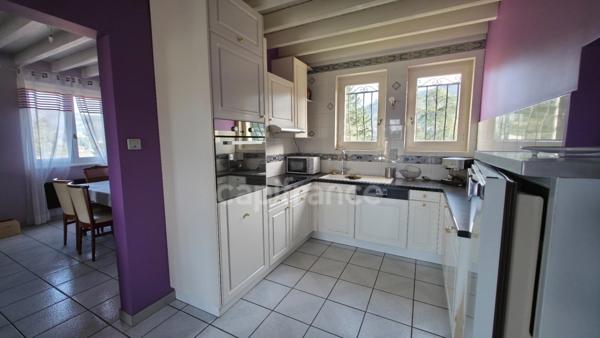 Maison plain-pied 90 m² – Terrain 2400 m² – Piscine – Sous-sol complet – Vue dégagée – Aurec-sur-Loire