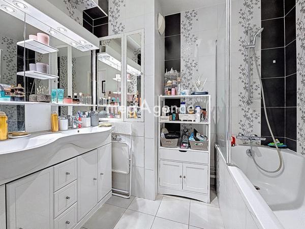 Appartement à FLINS-SUR-SEINE, 78410 - 5 pièces 91m²