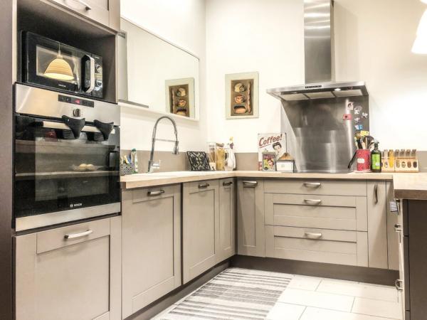 GRANDE MAISON DE VILLE 4/5 CHAMBRES + JARDIN