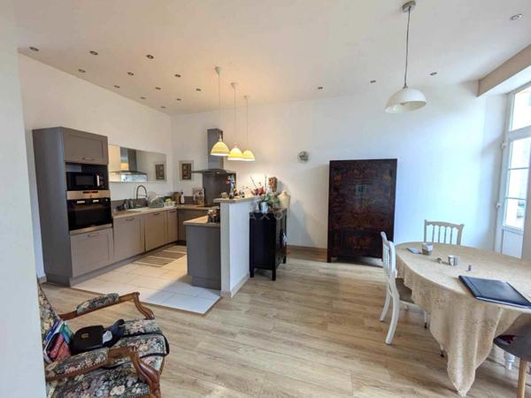 GRANDE MAISON DE VILLE 4/5 CHAMBRES + JARDIN