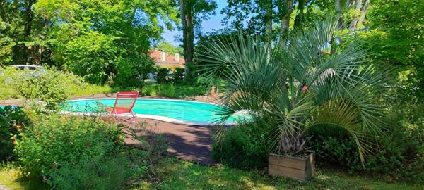 MONT-DE-MARSAN  MAISON TRADITIONNELLE AVEC PISCINE & PANNEAUX SOLAIRES  135 m²