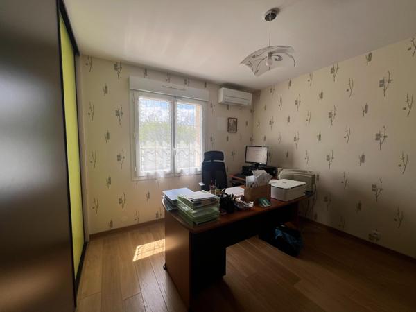 Rare  Une adresse privilégiée sur Larçay et aux portes de Saint Avertin vous attend!!