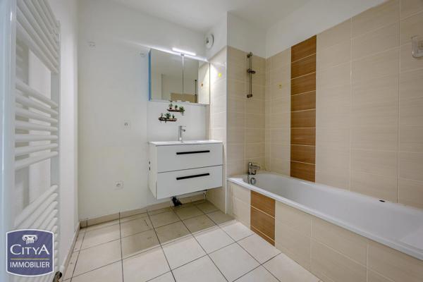 Appartement à vendre 3 pièces 65.37m² Chambéry (73000)