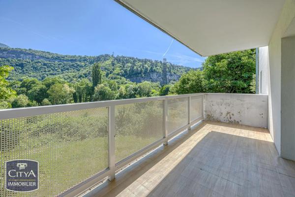 Appartement à vendre 3 pièces 65.37m² Chambéry (73000)