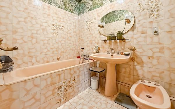 Appartement à vendre    3 pièces •  Bron