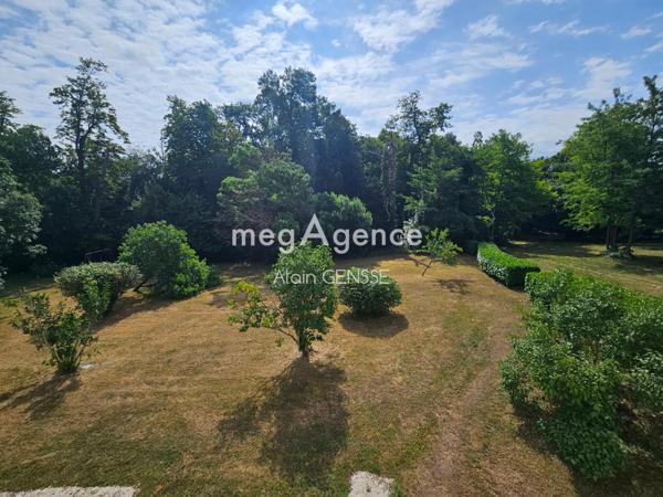 Maison à Surgères, 17700 - 10 pièces 292m²