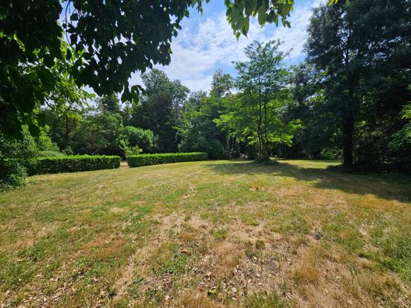 Maison à Surgères, 17700 - 10 pièces 292m²