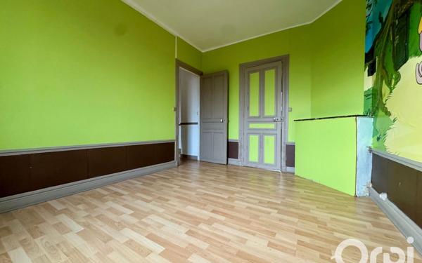 Maison à vendre    5 pièces • 115 m2 Saint-Quentin