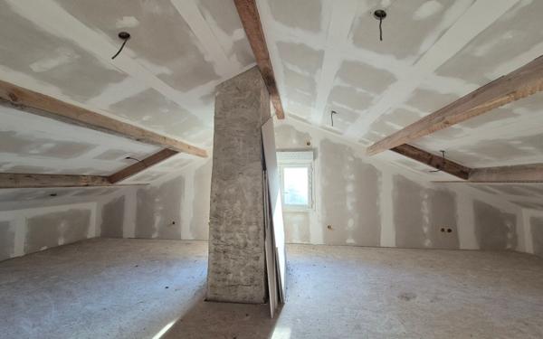 Maison à vendre    4 pièces •  Garrosse