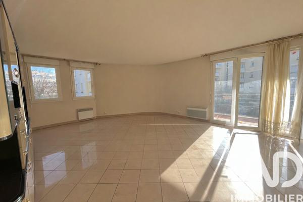 Appartement à vendre 3 pièces 85 m² Combs-la-Ville