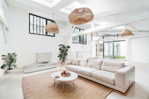 LOFT EN DUPLEX A USAGE MIXTE REFAIT A NEUF - 20è Arrondissement - Paris