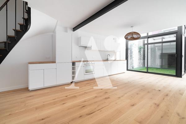 LOFT EN DUPLEX A USAGE MIXTE REFAIT A NEUF - 20è Arrondissement - Paris