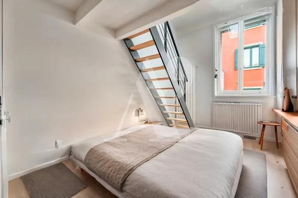 LOFT EN DUPLEX A USAGE MIXTE REFAIT A NEUF - 20è Arrondissement - Paris