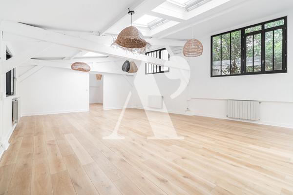 LOFT EN DUPLEX A USAGE MIXTE REFAIT A NEUF - 20è Arrondissement - Paris