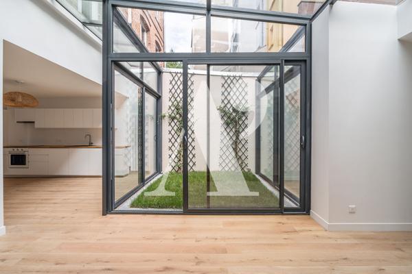 LOFT EN DUPLEX A USAGE MIXTE REFAIT A NEUF - 20è Arrondissement - Paris