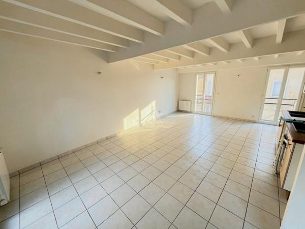 Appartement T3 en duplex  Au cur des Brouzils