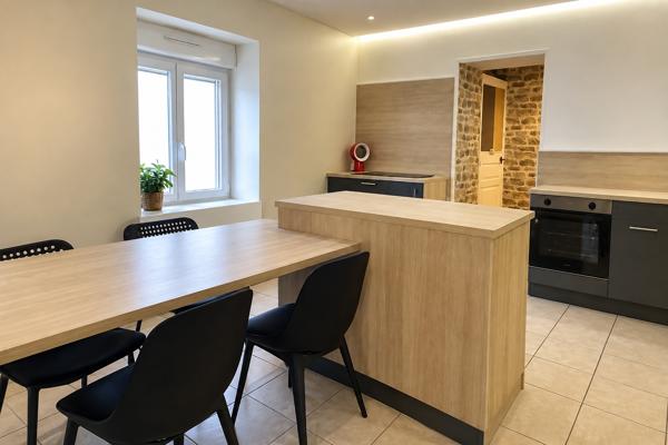 Appartement
         4 pièces
        - 125 m² Exclusivité 159 000 € *
