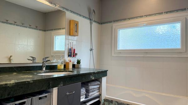 EXCLUSIVITÉ – Maison pleine de charme avec jardin, garage et confort moderne