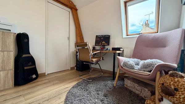 EXCLUSIVITÉ – Maison pleine de charme avec jardin, garage et confort moderne